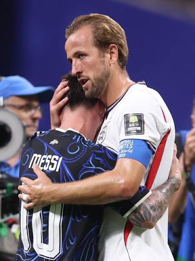 Harry Kane elogió a Messi tras la eliminación: “Se puede ver que sigue rindiendo al máximo nivel”