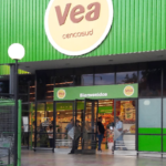 Robaron un Rapipago dentro de un supermercado Vea de Rawson y se investiga un millonario botín