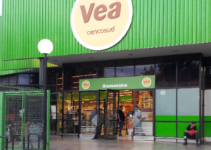 Robaron un Rapipago dentro de un supermercado Vea de Rawson y se investiga un millonario botín