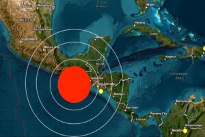 Fuerte terremoto de magnitud 7.4 sacudió México y se sintió en Guatemala
