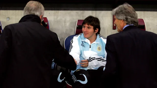 Messi y una cuenta pendiente: 21 años esperando enfrentar a Inglaterra