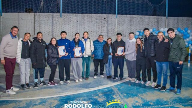 25 de Mayo distinguió a tres jóvenes convocados a la Selección Sanjuanina de handball