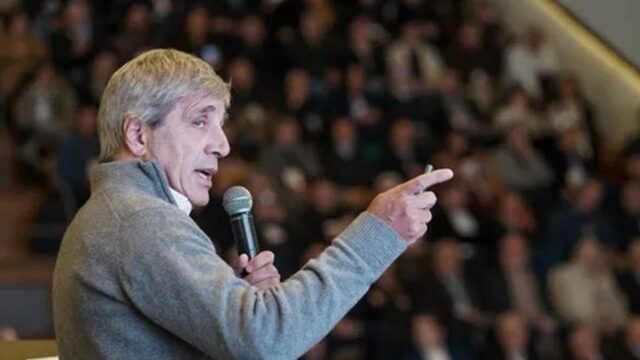 Caputo aseguró que el dólar estará estable de cara a las elecciones de 2027