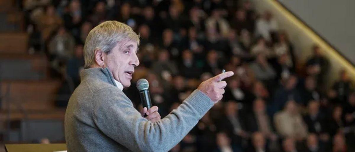 Caputo aseguró que el dólar estará estable de cara a las elecciones de 2027
