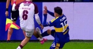 Delfino defiende decisión del VAR en polémica entrada de Leonel Flores