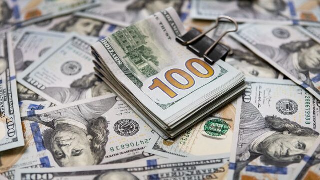 Dólar mayorista se acerca a los $1500