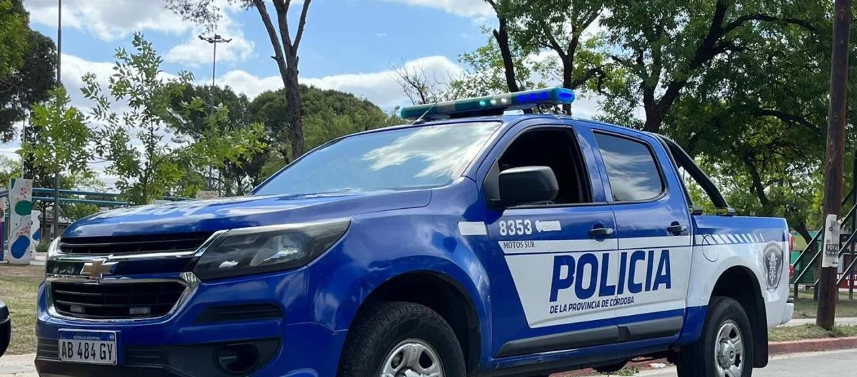 Dos policías detenidos por falso allanamiento en Córdoba