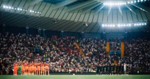 El Barcelona homenajeó a Jorge Messi con un minuto de silencio