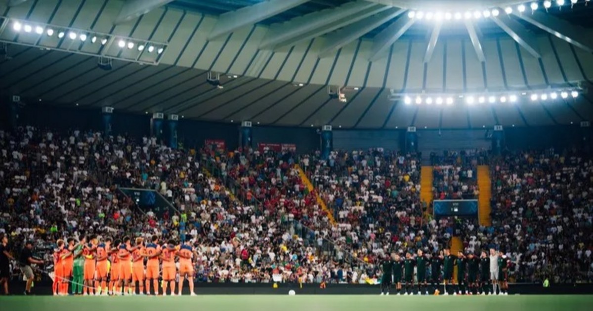 El Barcelona homenajeó a Jorge Messi con un minuto de silencio