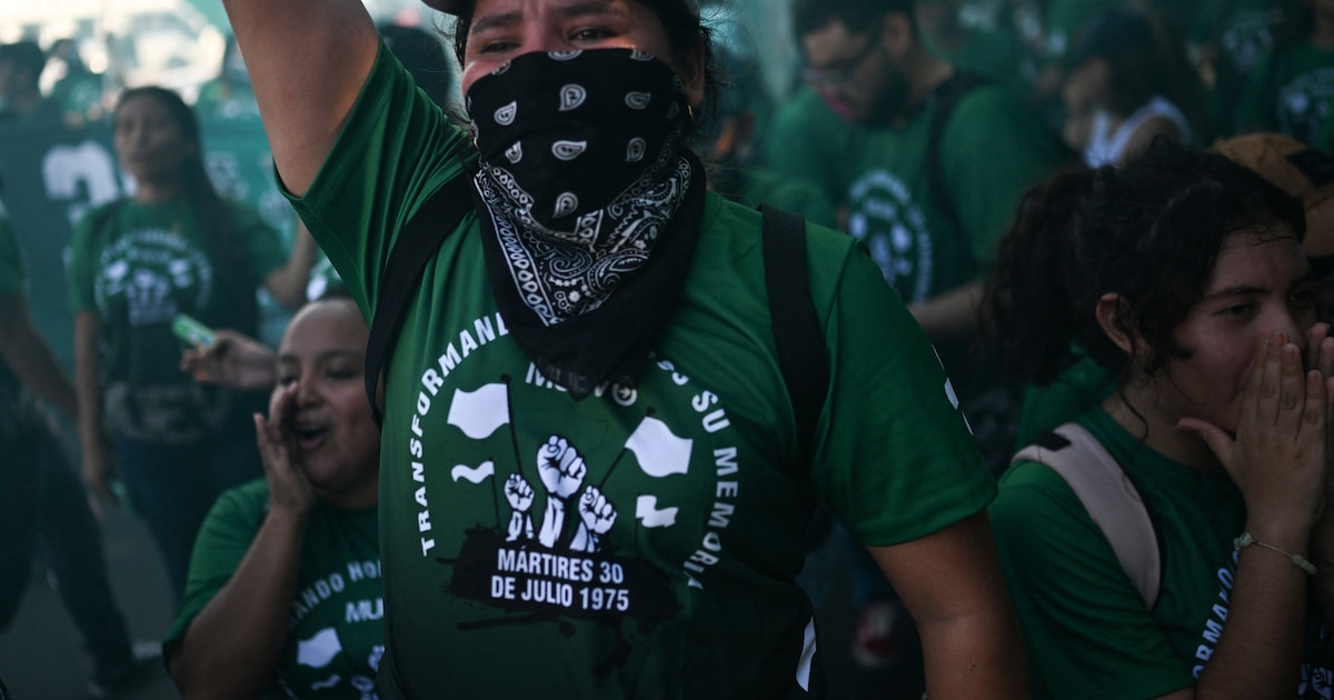 El Salvador registró su peor déficit comercial en 30 años
