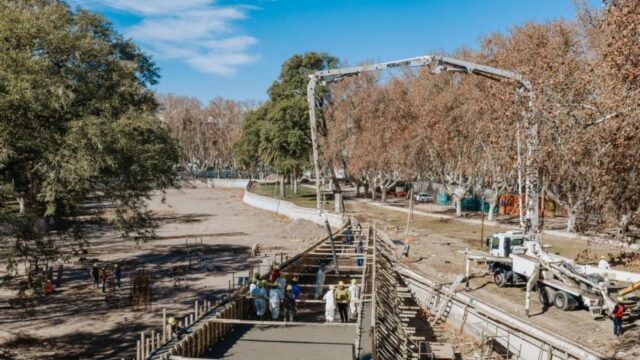 El puente del Parque de Mayo ya tiene su estructura de hormigón