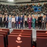 Gobierno de San Juan entrega computadoras a 3000 docentes