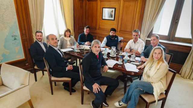 Gobierno reúne a mesa política y Santilli recibe a gobernadores