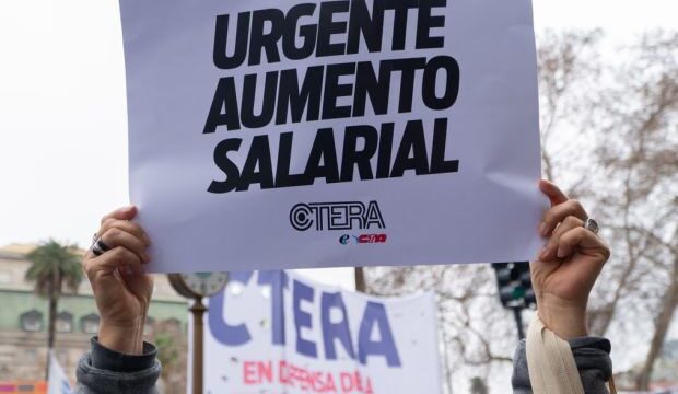 Gobierno y CTERA difieren sobre el acatamiento al paro docente nacional