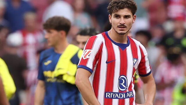 Hinchas de Atlético Madrid silbaron a Julián Álvarez