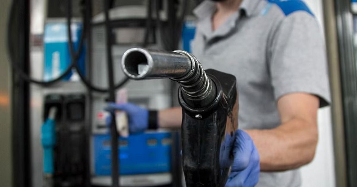 Los combustibles subieron más de 550% desde que asumió Milei