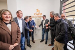 Orrego anunció un parque solar híbrido comunitario para Iglesia
