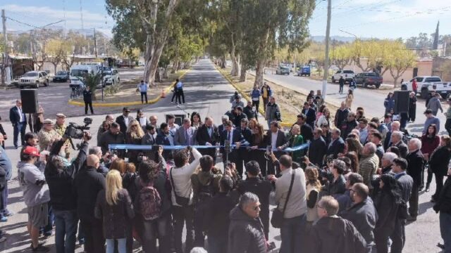 Rivadavia inaugura repavimentación en Godoy y Baigorria