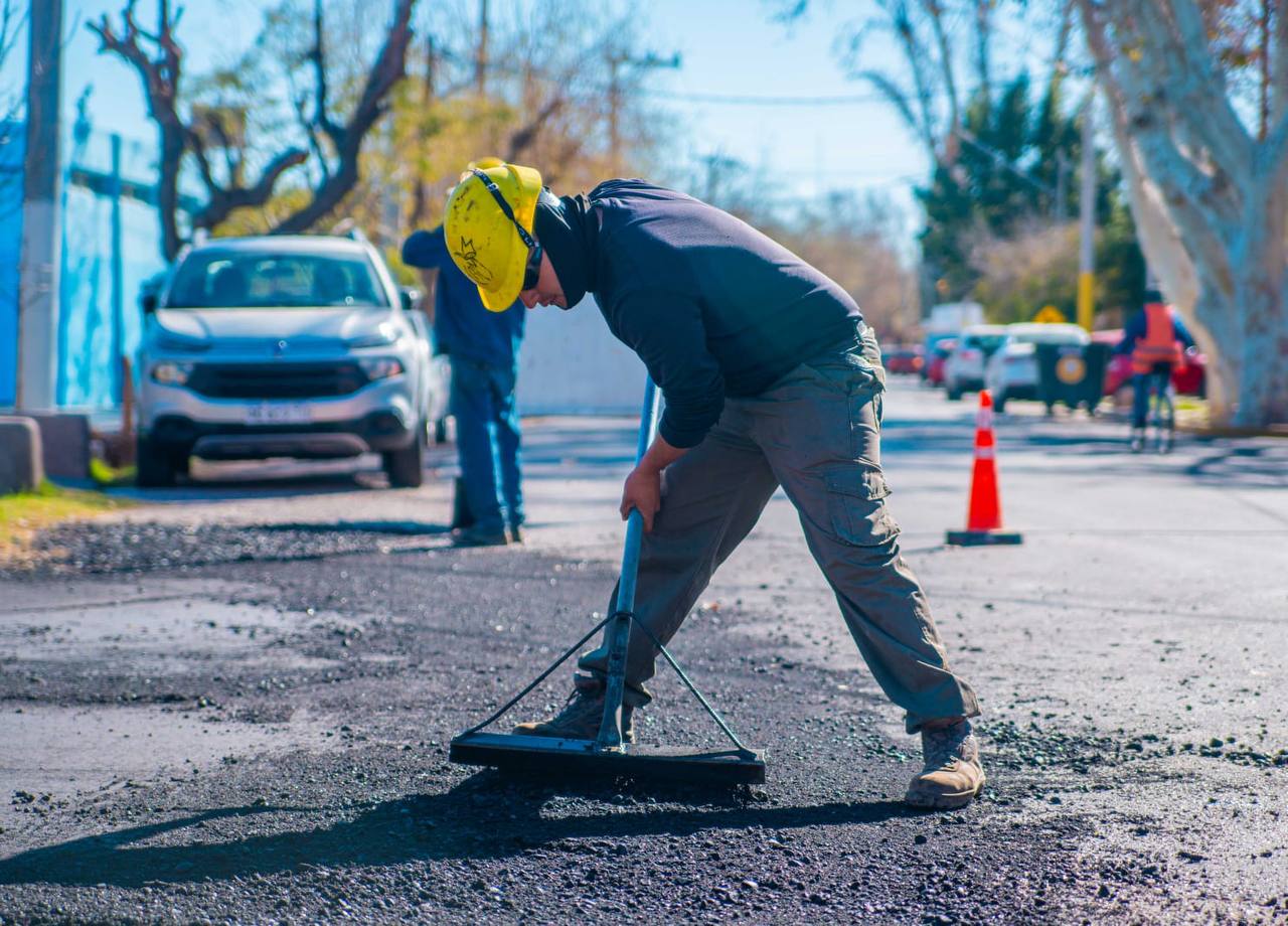 Rivadavia repavimenta calle Reconquista en casi un kilómetro