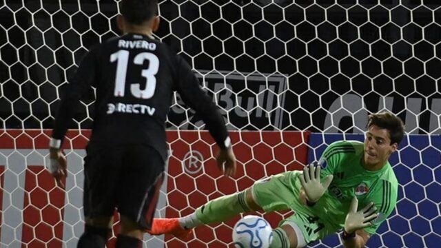 River quedó eliminado tras perder por penales contra Santa Fe