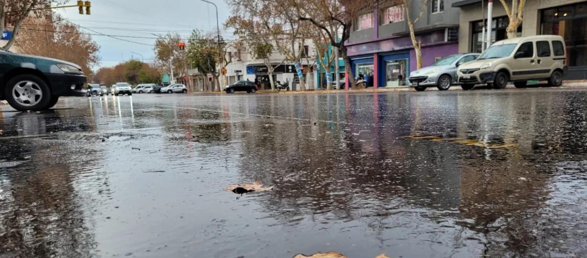 San Juan tiene un miércoles frío con lluvias y alerta por nieve en la Cordillera