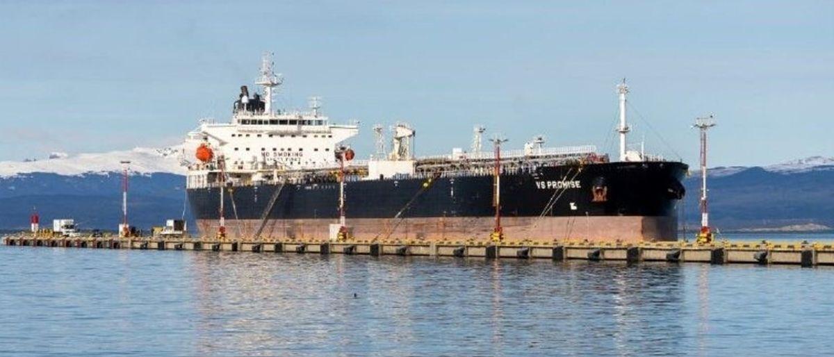 Tierra del Fuego se enoja por amarre de buque petrolero británico