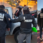 Tres allanamientos dan captura a ladrones de menores en Rawson