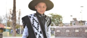 Un nene sanjuanino de 7 años se gana los escenarios cantando folclore