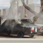 Vecinos apagan un principio de incendio en un Renault 12