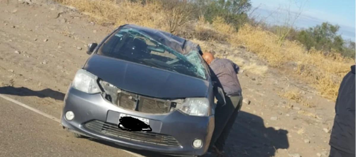 Vuelco de un auto en Valle Fértil dejó a una docente lesionada
