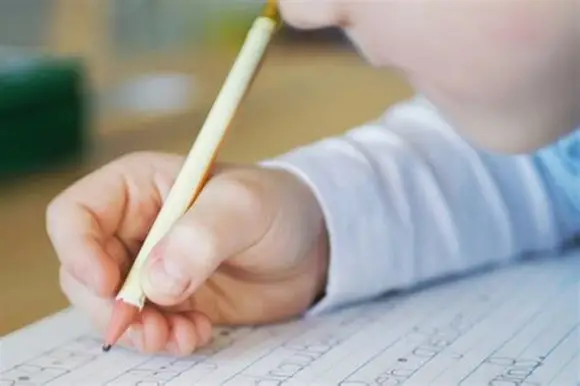 Vuelve Anubmitos, el concurso de escritura para chicos de 10 a 15 años