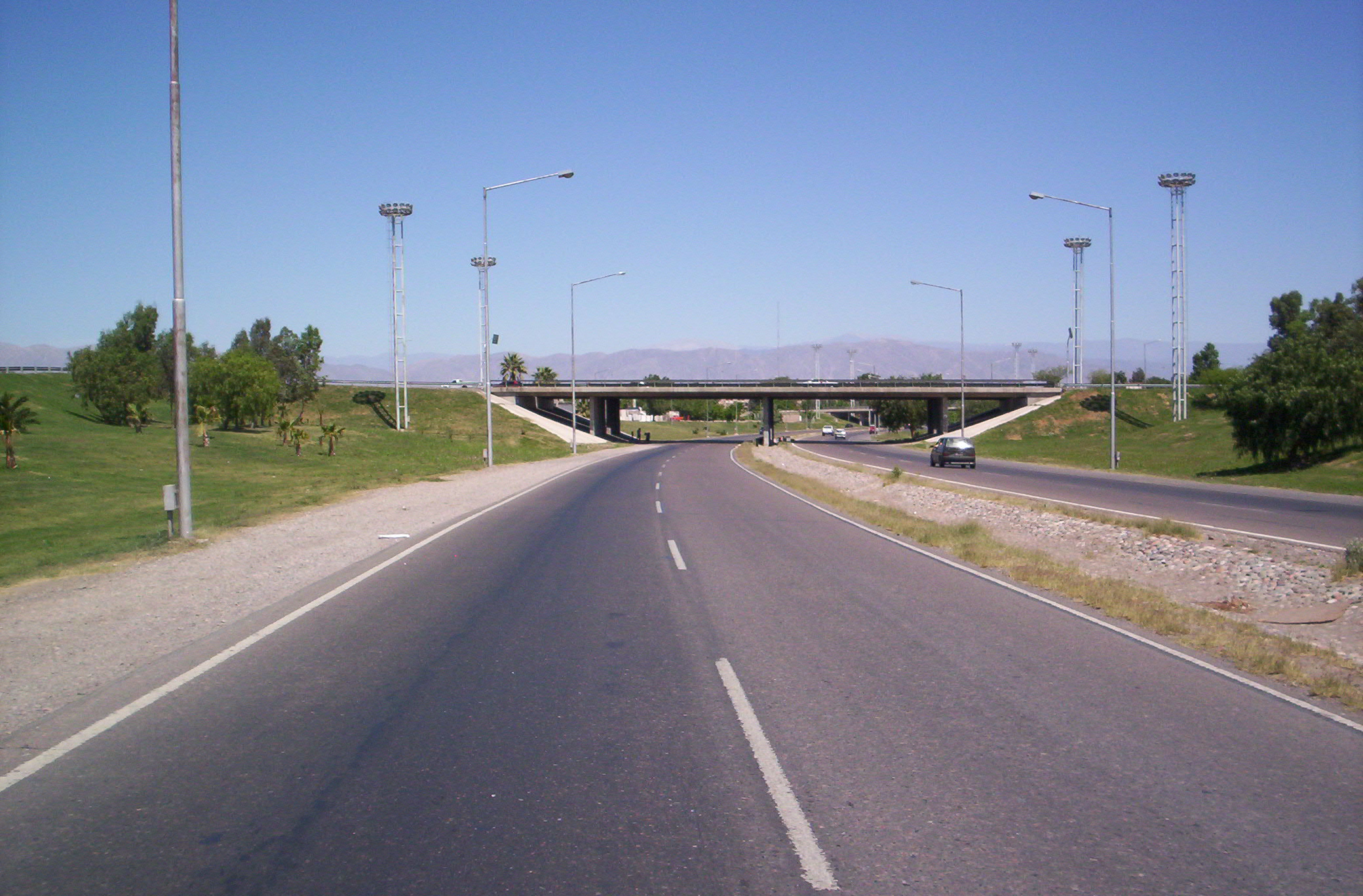 Avance de tareas en 50 cuadras en Mitre y Tucumán