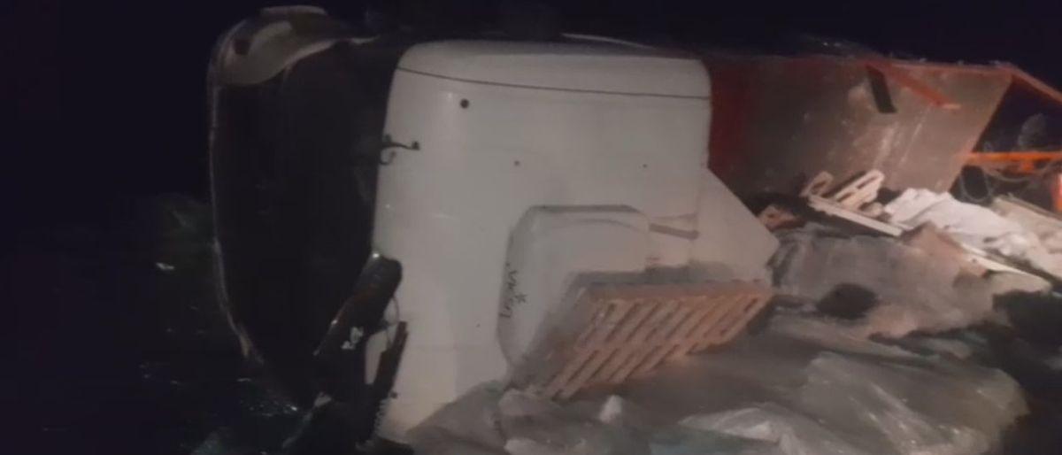 Camión con cal volcó en la Ruta 141