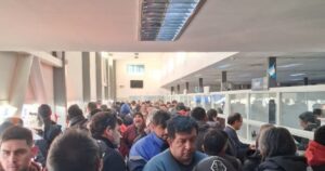 Camioneros denuncian demoras en el Paso Cristo Redentor