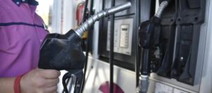 Combustibles suben entre 2% y 5% en todo el país