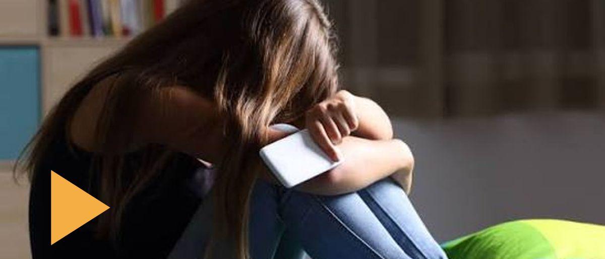 Condenan a tres años de prisión a hombre que engañó a menor con perfil falso