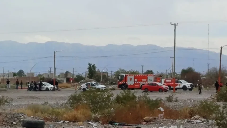 Hallan a un hombre muerto en un canal de Chimbas