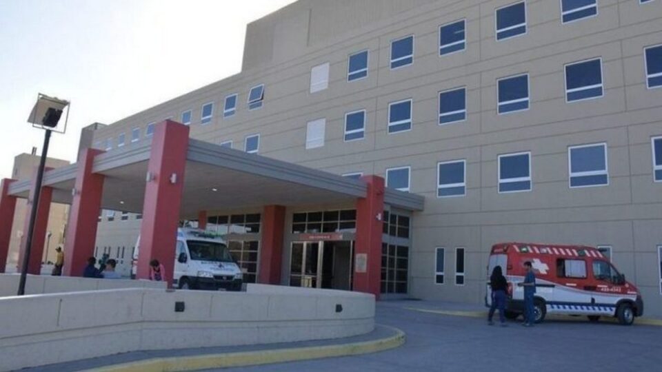 Hospitalizan al gemelo de adolescente fallecido en gresca