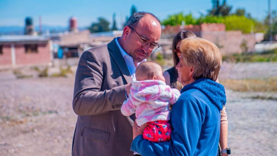 Miodowsky anunció el inicio del pavimento en Villa Molina