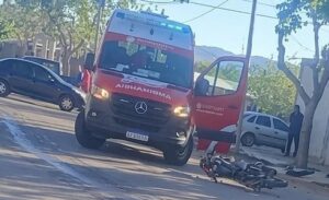 Mueren motociclista tras choque con auto en Caucete