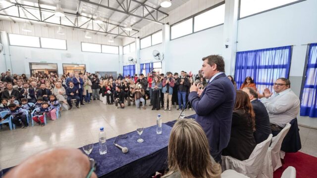 Orrego inaugura ampliación de escuela en Difunta Correa