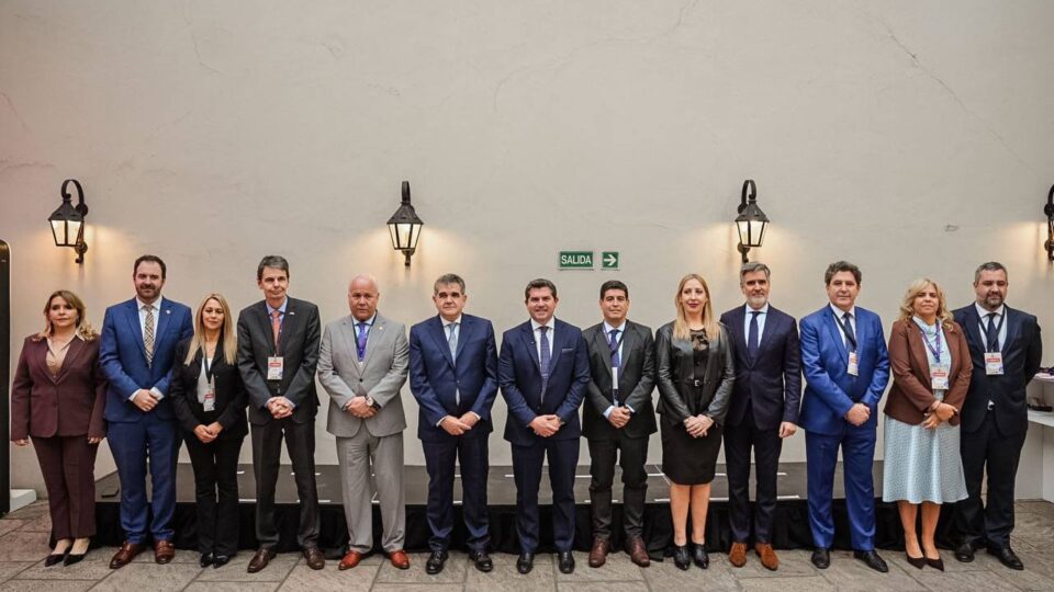 Orrego presenta la Fiesta Nacional del Sol 2026 en Buenos Aires