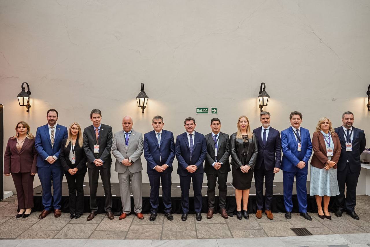 Orrego presenta la Fiesta Nacional del Sol 2026 en Buenos Aires