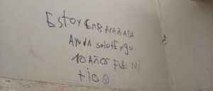 Pintada en escuela alerta sobre abuso sexual infantil