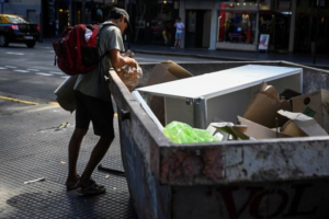 Pobreza en Argentina alcanzó el 32,3% en primer semestre de 2026