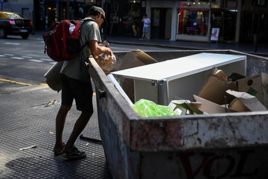 Pobreza en Argentina alcanzó el 32,3% en primer semestre de 2026