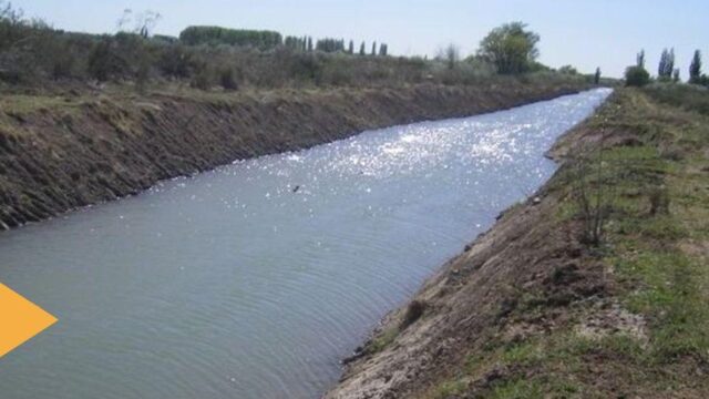 Regantes de Calingasta advierten sobre avance lento de la monda