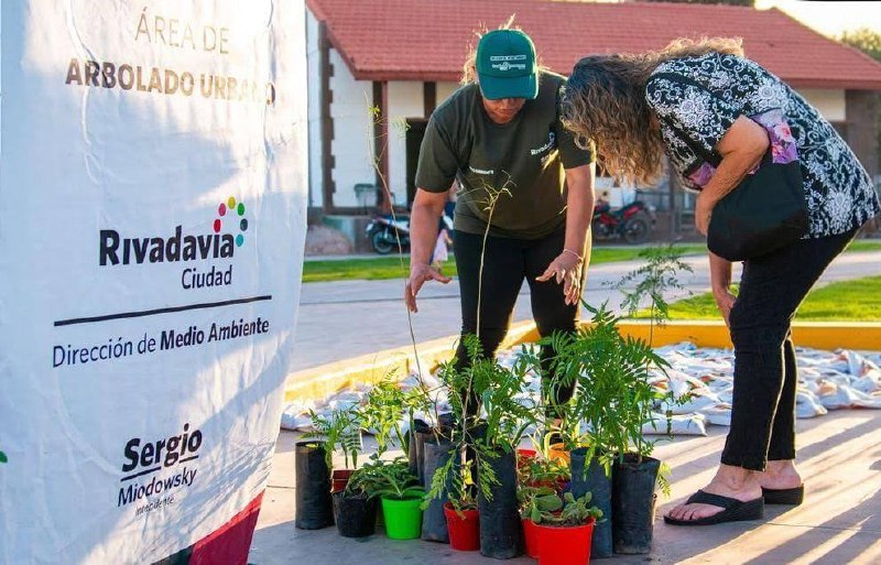 Rivadavia celebra el Día del Árbol con Eco Canje