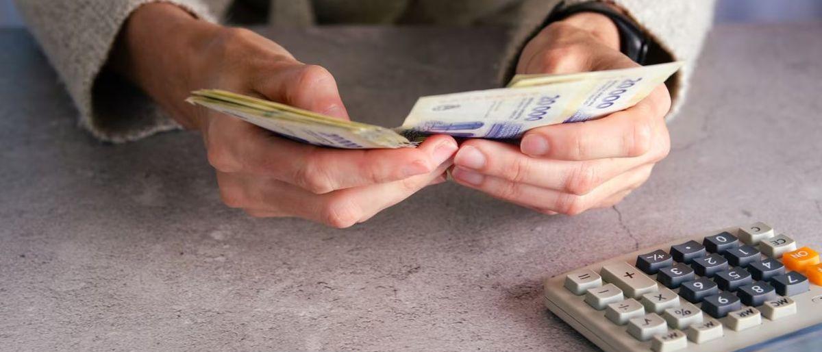 Salario mínimo aumentará hasta $437.000 en abril