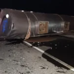 Vuelco de camión cisterna en Caucete sin heridos